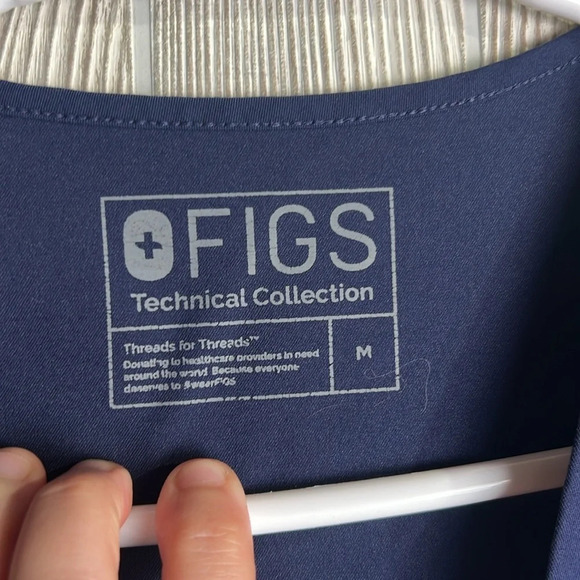 Figs Technical Casma Scrub Top Navy Blue Women's Size Medium - Picture 3 of 5